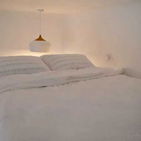 Апартаменти Loft Bed Studio