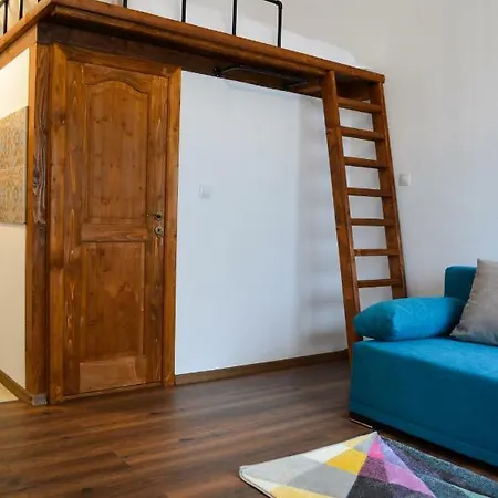 Loft Bed Studio Апартаменти Брашов